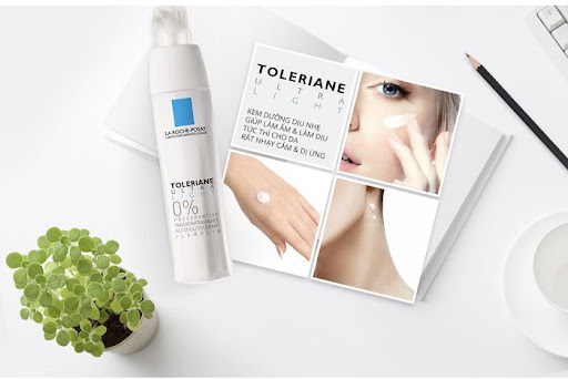Kem dưỡng ẩm dịu nhẹ La Roche-Posay Toleriane Ultra Light Intense Soothing Fluid Face & Eyes 40ml Kem dưỡng ẩm dịu nhẹ La Roche-Posay Toleriane Ultra Light Intense Soothing Fluid Face & Eyes 40ml