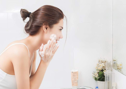 Sữa rửa mặt dưỡng trắng da Sữa rửa mặt dưỡng trắng da