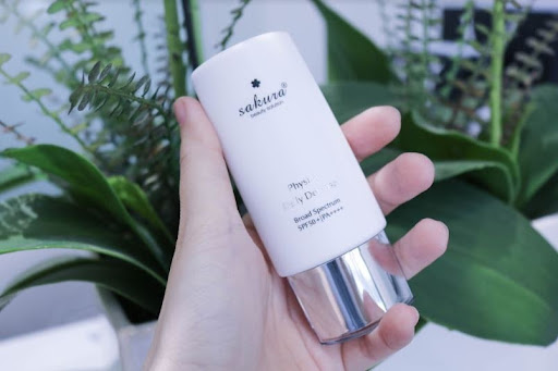 Nhũ tương chống nắng vật lý Physical Daily Defense SPF 50+ PA ++++ Nhũ tương chống nắng vật lý Physical Daily Defense SPF 50+ PA ++++
