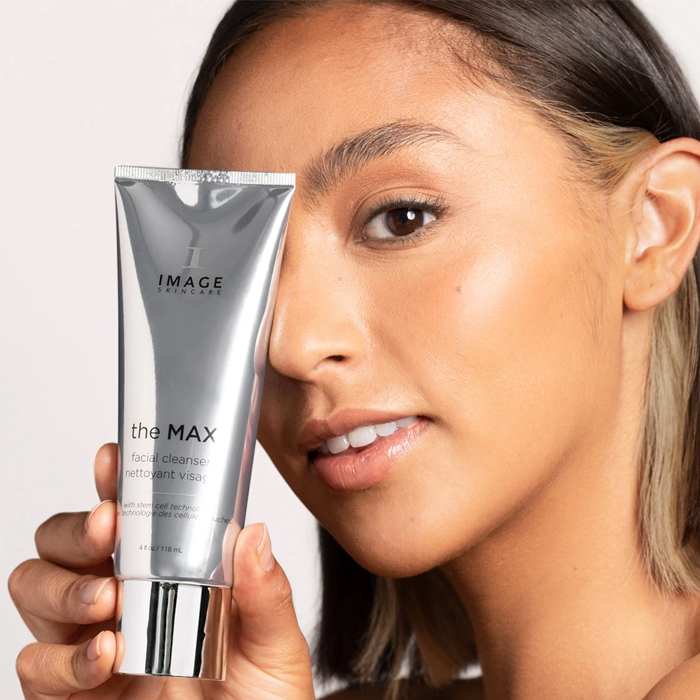 Sữa rửa mặt phục hồi da hư tổn Image The Max Stem Cell Facial Cleanser