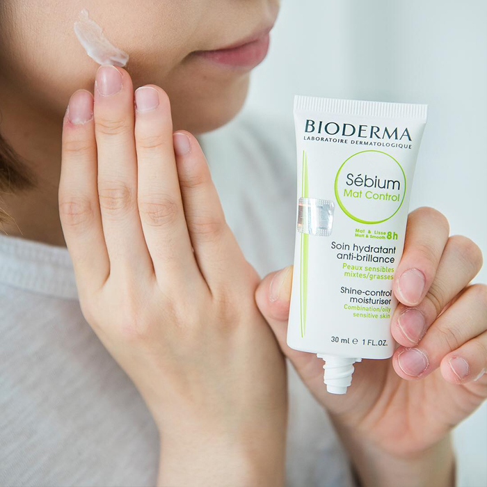 Hướng dẫn cách dùng kem dưỡng Bioderma theo lời khuyên của chuyên gia da liễu Hướng dẫn cách dùng kem dưỡng Bioderma theo lời khuyên của chuyên gia da liễu