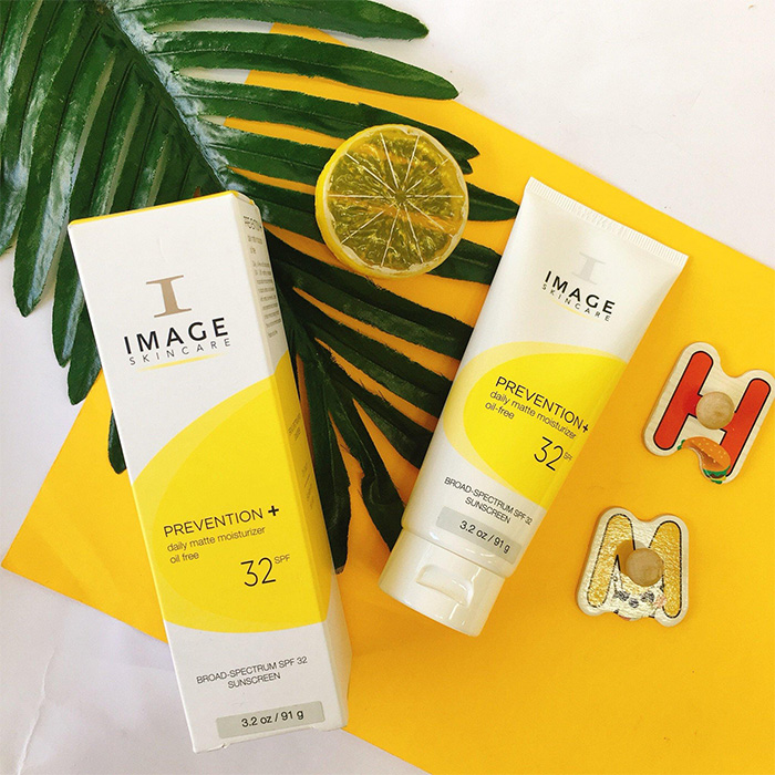 Kem chống nắng cho da dầu mụn Image Prevention Daily Matte Moisturizer SPF 32+ Kem chống nắng cho da dầu mụn Image Prevention Daily Matte Moisturizer SPF 32+