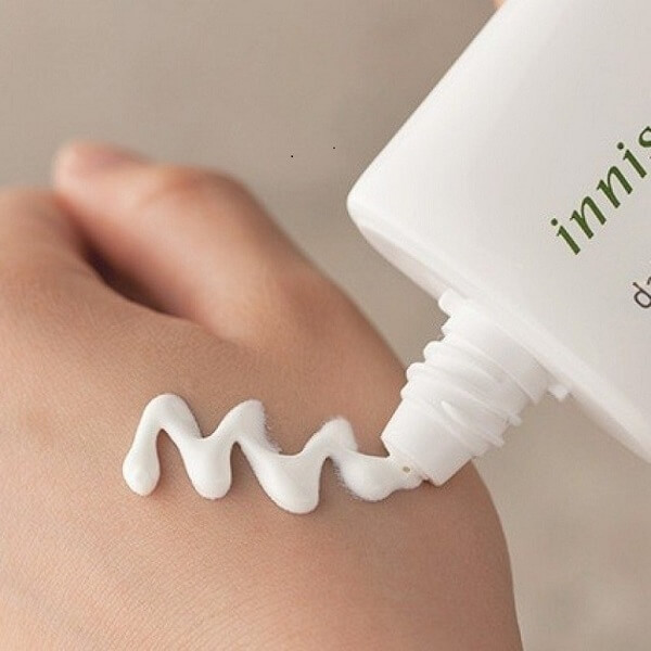 Kem chống nắng không nâng tone Innisfree Daily UV Protection Cream Mild