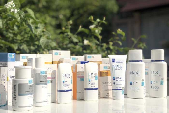 Obagi Sun Shield Broad Spectrum thuộc hãng dược mỹ phẩm cao cấp nổi tiếng tại Mỹ - Obagi Medical. Obagi Sun Shield Broad Spectrum thuộc hãng dược mỹ phẩm cao cấp nổi tiếng tại Mỹ - Obagi Medical.