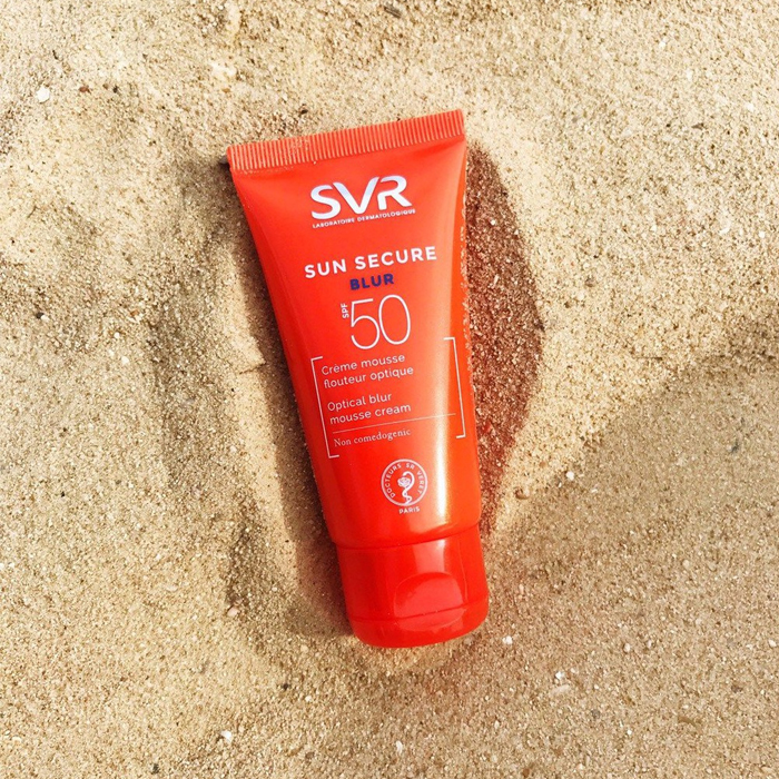 Kem kháng nắng và nóng bao phủ lỗi SVR Sun Secure Blur SPF 50
