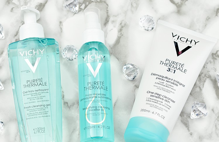 Bao bì của sữa rửa mặt Vichy vô cùng chắc chắn và không kém phần đẹp mắt Bao bì của sữa rửa mặt Vichy vô cùng chắc chắn và không kém phần đẹp mắt