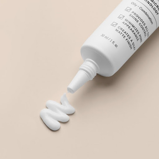 Kem lót kiềm dầu Paula’s Choice Shine Stopper Instant Matte Finish thiết kế đơn giản với tông màu trắng đen Kem lót kiềm dầu Paula’s Choice Shine Stopper Instant Matte Finish thiết kế đơn giản với tông màu trắng đen