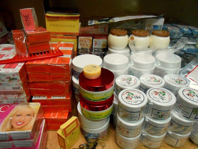 Kem trộn là nguyên nhân hàng đầu khiến da nhạy cảm Kem trộn là nguyên nhân hàng đầu khiến da nhạy cảm