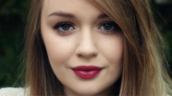 Màu son trầm cho cô nàng da bánh mật đẹp quyến rũ và sang chảnh