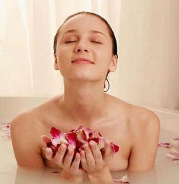 5 Lưu Ý Không Thể Bỏ Qua Khi Sử Dụng Kem Dưỡng Trắng Da