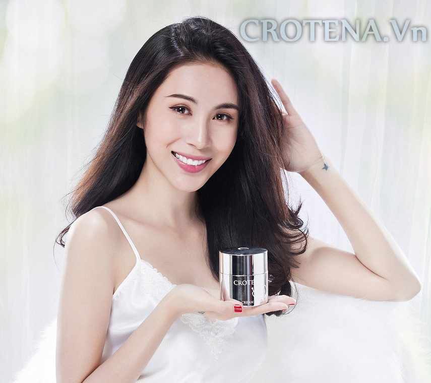 Thuỷ Tiên yêu thích và tin dùng kem dưỡng trắng da ban ngày Crotena