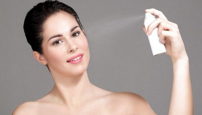 Cách dùng xịt khoáng nói chung, chắc chắn bạn chưa biết Cách dùng xịt khoáng nói chung, chắc chắn bạn chưa biết