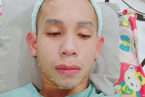 Các  Chàng Cầu Thủ U23 Việt Nam Cũng Mê Mệt Loại Mặt Nạ Này